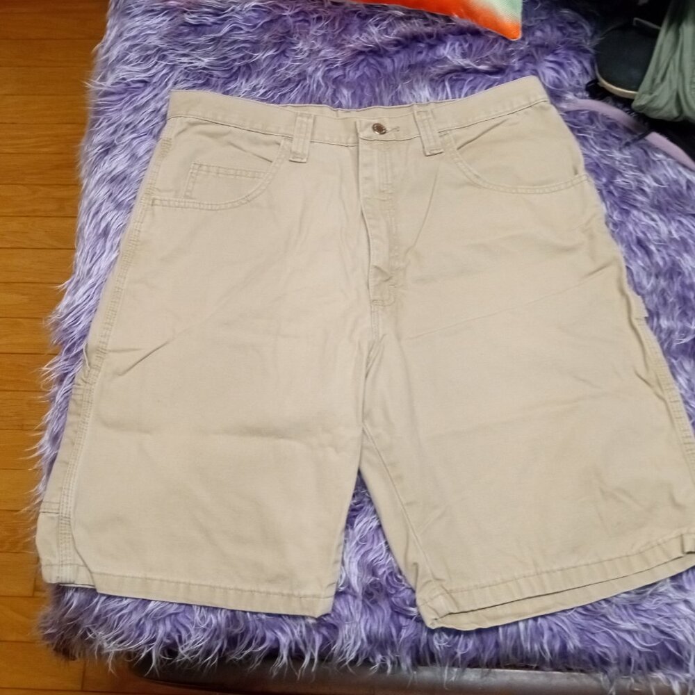 2 pair of men's shorts (wranglers) - Picture 4 of 13